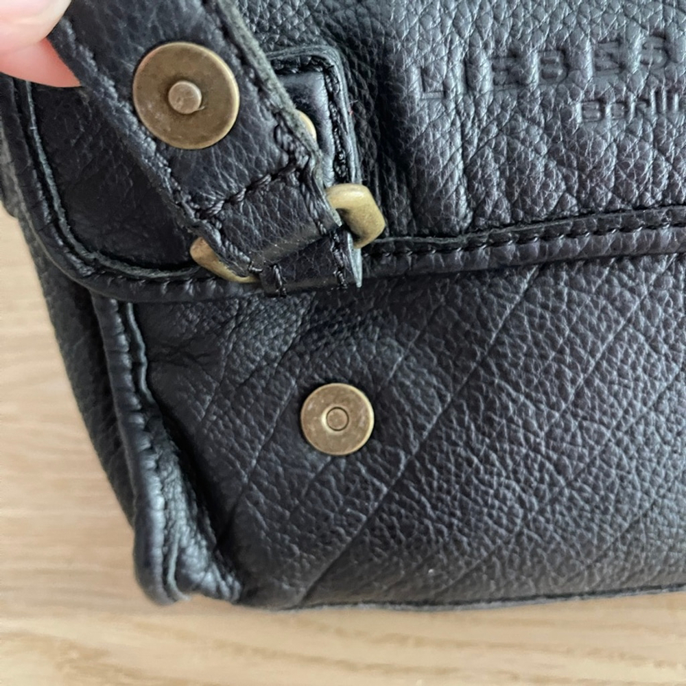 Liebeskind Berlin Small Black Leather Crossbody Bag - Picture 7 of 16